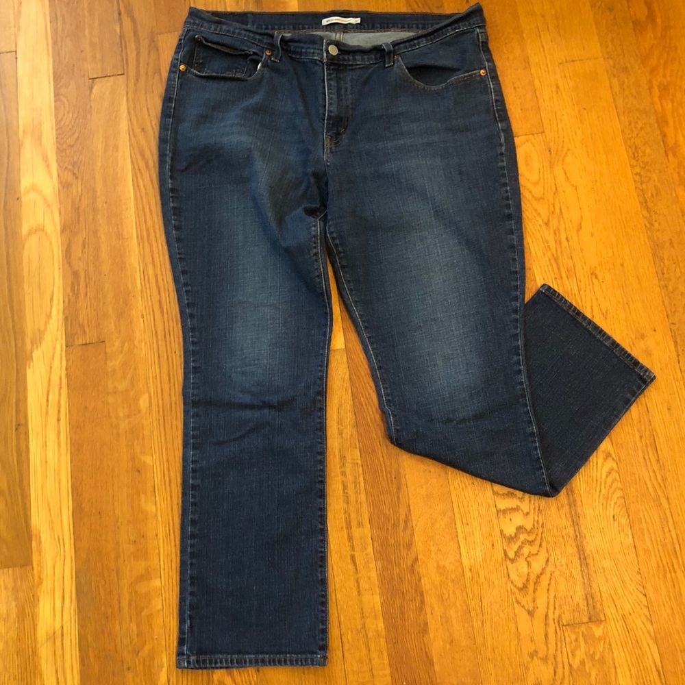 Levi’s 414 Relaxed Straight Size 33